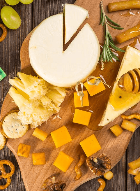 Tagliere di formaggi e antipasti